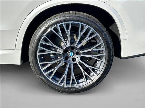 New 2026 BMW X5 xDrive40i w/ M Sport Package image 10
