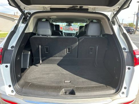 Used 2021 Buick Enclave Essence FWD image 40