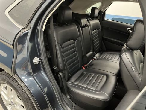 Used 2022 Ford Edge SEL w/ Convenience Package image 35