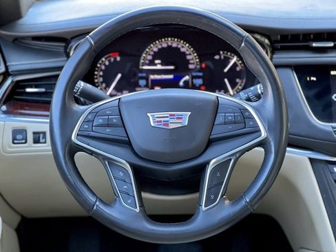 Used 2017 Cadillac XT5 Luxury w/ Driver Awareness Package image 34
