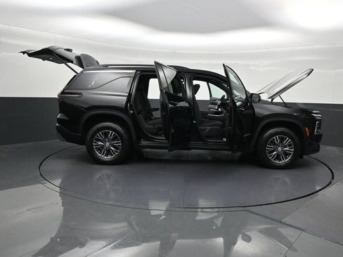Certified 2026 Chevrolet Traverse LT FWD image 38