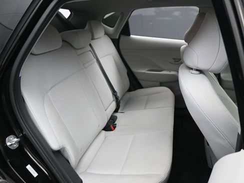 Used 2024 Hyundai Kona SEL FWD image 31