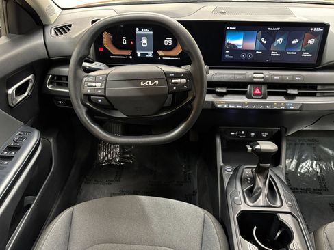 Used 2025 Kia K4 FWD image 33