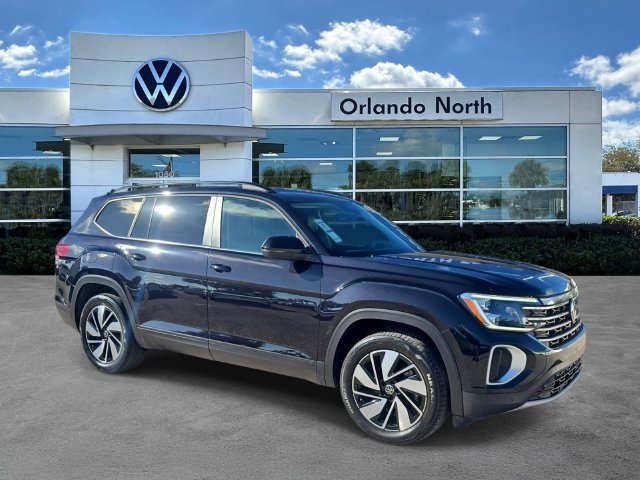 Used 2024 Volkswagen Atlas SE w/ Panoramic Sunroof Package FWD image 1