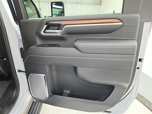 New 2026 GMC Sierra 2500 Denali w/ Denali Reserve Package image 43