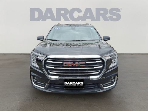 Used 2024 GMC Terrain SLT image 2