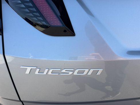 Used 2025 Hyundai Tucson Limited FWD image 24
