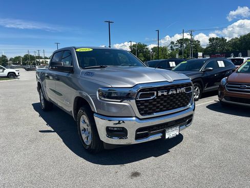 Used 2025 RAM 1500 Big Horn AWD/4WD image 4