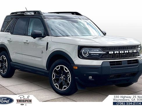 Certified 2025 Ford Bronco Sport Outer Banks w/ Outer Banks Tech Package+ AWD/4WD image 1