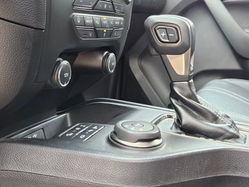 Used 2019 Ford Ranger Lariat w/ Equipment Group 501A Mid image 12