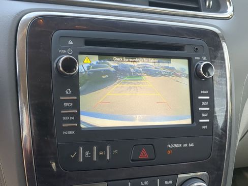 Used 2017 Buick Enclave Leather image 16