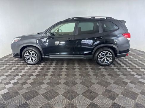 Used 2023 Subaru Forester Premium AWD/4WD image 8