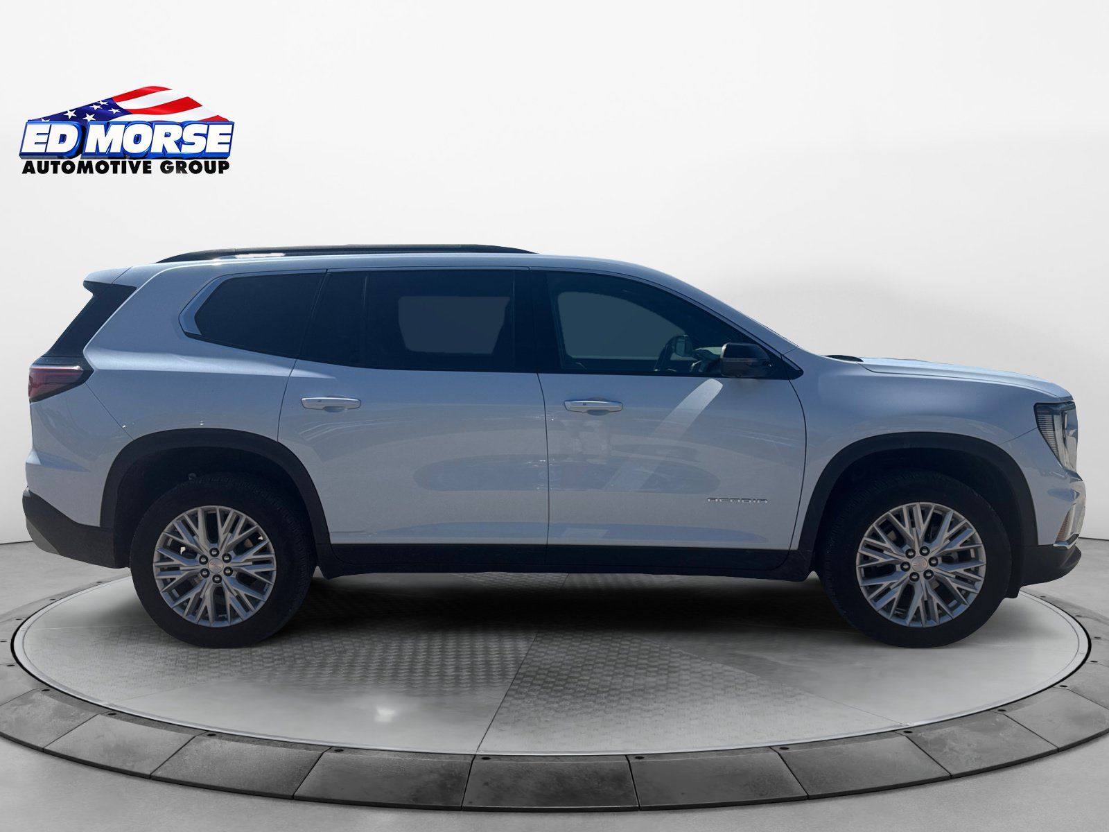 Certified 2026 GMC Acadia Elevation w/ Elevation Premium Package AWD/4WD image 6