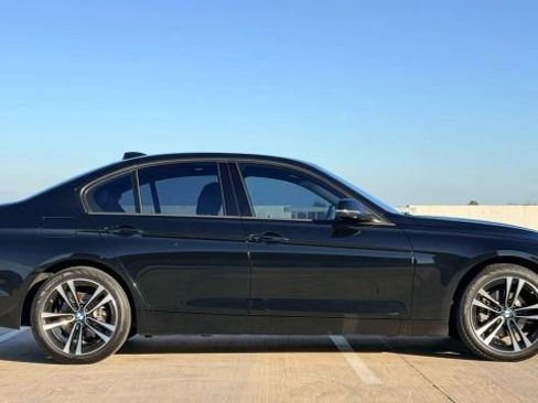 Used 2018 BMW 330i xDrive Sedan w/ Convenience Package image 6