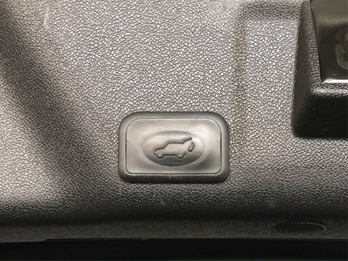 Used 2015 GMC Acadia SLT FWD image 19