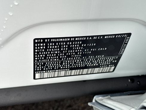 Used 2026 Volkswagen Tiguan SEL R-Line image 26