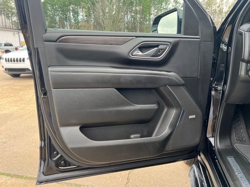 Used 2024 Chevrolet Tahoe LT image 11