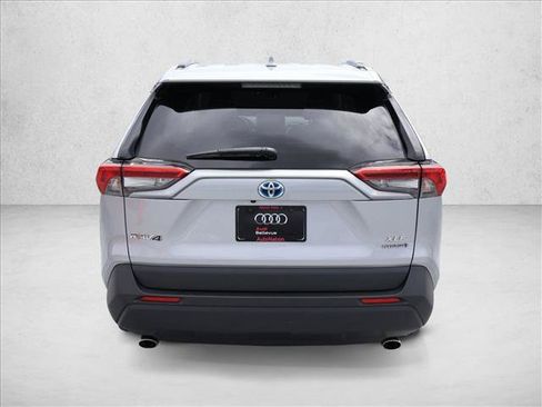 Used 2021 Toyota RAV4 XLE w/ Convenience Package AWD/4WD image 8