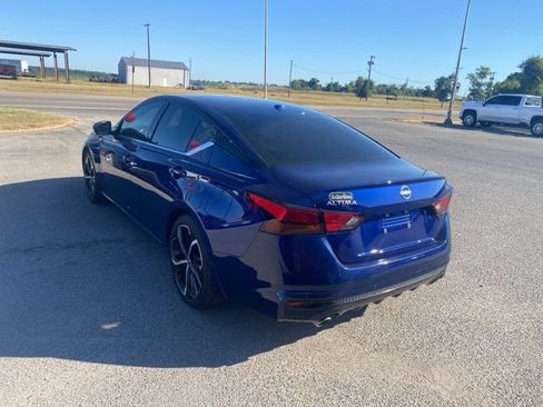 Used 2024 Nissan Altima 2.5 SR w/ SR Premium Package image 4