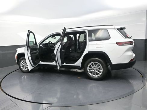 New 2025 Jeep Grand Cherokee L Laredo image 30