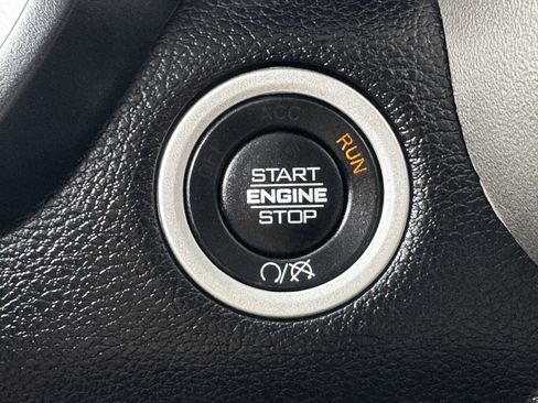 Used 2024 RAM 2500 Laramie image 22