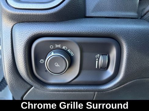 Used 2023 RAM 2500 Tradesman w/ Chrome Appearance Group image 19