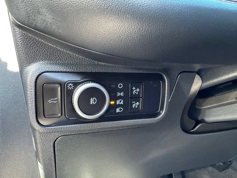 Used 2025 Ford Explorer ST-Line w/ ST-Line Street Pack AWD/4WD image 18