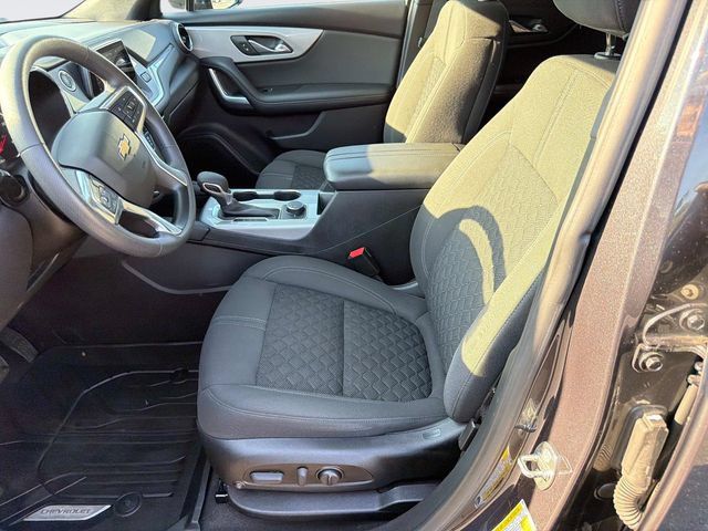 Used 2021 Chevrolet Blazer LT w/ LPO, Black Accent Package FWD image 19