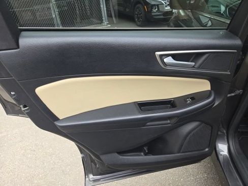 Used 2015 Ford Edge SEL w/ Equipment Group 201A AWD/4WD image 37