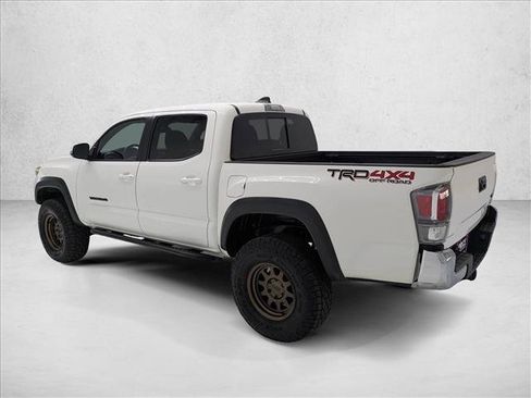 Used 2022 Toyota Tacoma TRD Off-Road image 7