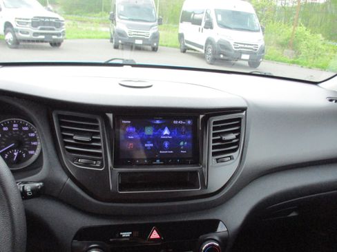Used 2016 Hyundai Tucson SE w/ Option Group 02 AWD/4WD image 17