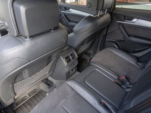 Used 2019 Audi SQ5 Premium w/ Convenience Package image 18