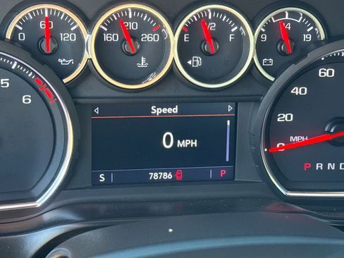 Used 2020 Chevrolet Silverado 1500 LT w/ Texas Edition image 28