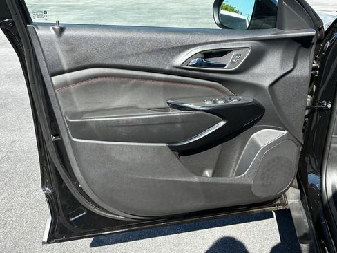 New 2026 Chevrolet Trax RS w/ Driver Confidence Package FWD image 5