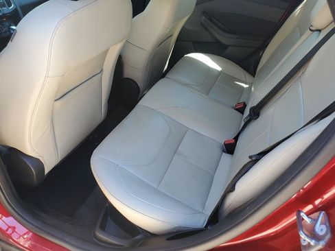 Used 2017 Ford Focus Titanium FWD image 13