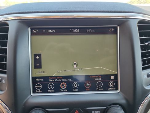Used 2018 Jeep Grand Cherokee Laredo AWD/4WD image 28