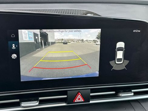 Used 2023 Hyundai Elantra Limited FWD image 18