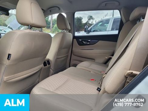 Used 2020 Nissan Rogue SV image 15