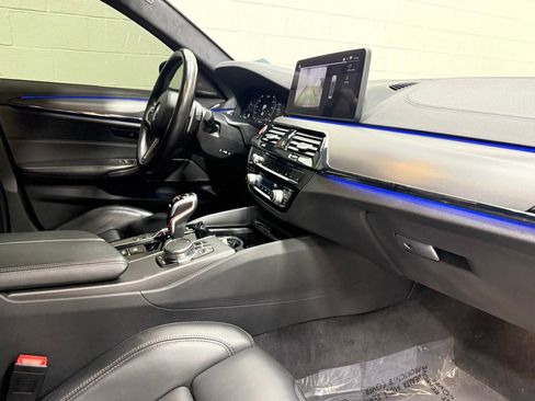 Used 2023 BMW M5 image 62