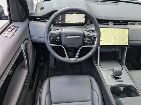 Used 2024 Land Rover Discovery Sport S image 9
