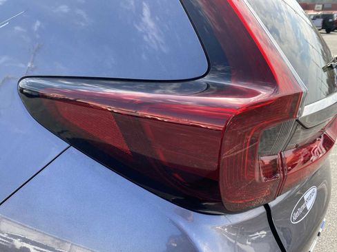 Used 2021 Honda CR-V Touring image 11