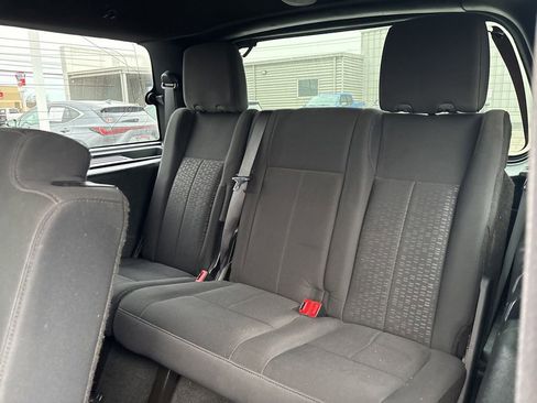 Used 2017 Ford Expedition XLT image 30
