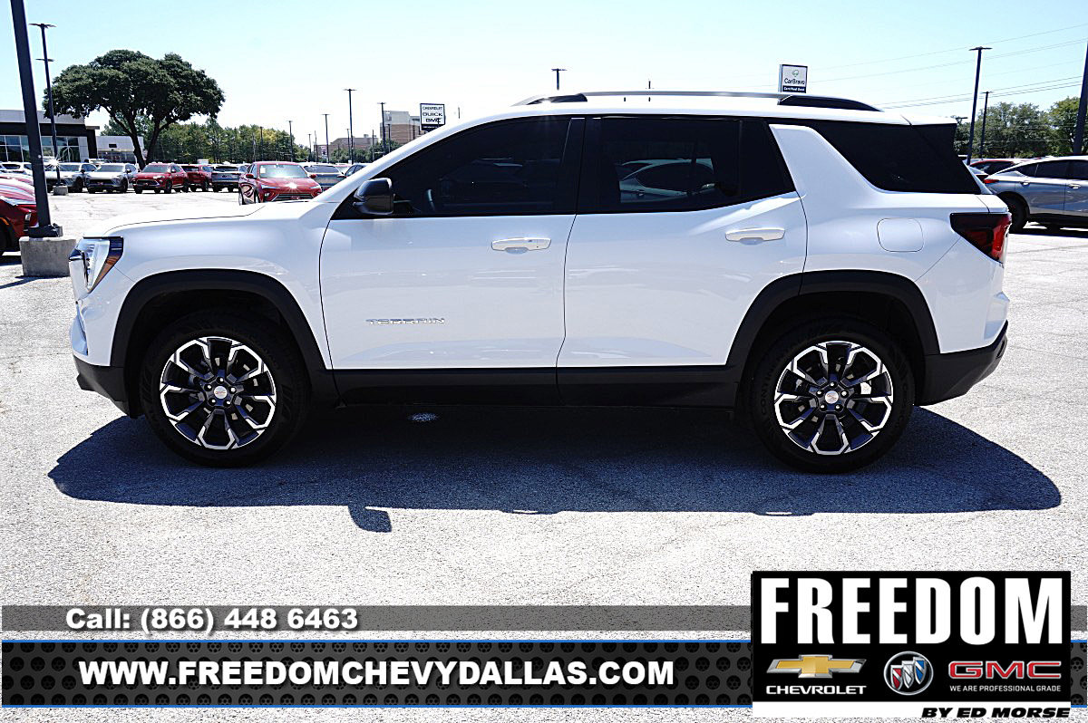 New 2026 GMC Terrain Elevation w/ Elevation Premium Package FWD image 4