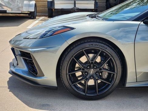 Used 2024 Chevrolet Corvette Stingray Convertible w/ Z51 Performance Package image 15