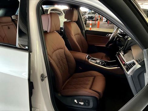Certified 2026 BMW X5 M60i image 8