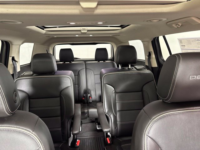 Used 2020 GMC Acadia Denali w/ Technology Package AWD/4WD image 14