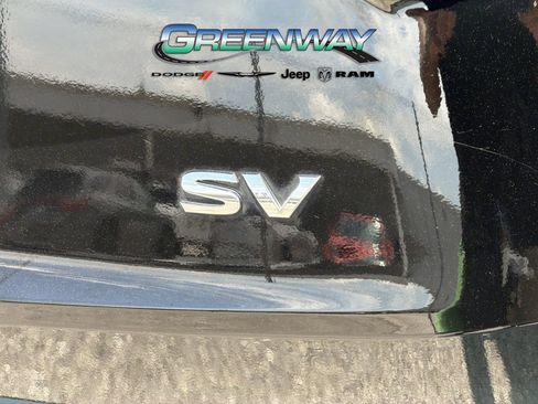 Used 2023 Nissan Rogue SV FWD image 9