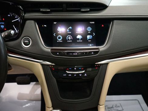 Used 2017 Cadillac XT5 Luxury w/ Driver Awareness Package AWD/4WD image 7