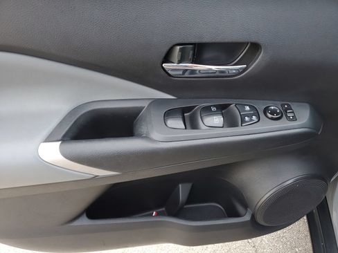 Used 2023 Nissan Kicks SR w/ SR Premium Package FWD image 20