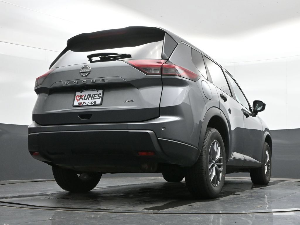 Used 2024 Nissan Rogue S AWD/4WD image 39